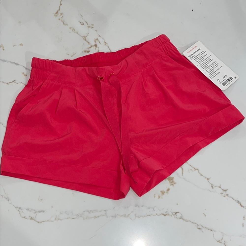 NWT Lululemon Spring Break Away Short Sz 8